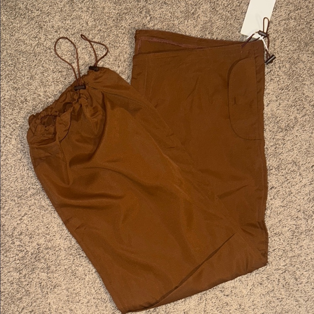 Amazon Parachute Pants - Picture 7 of 7